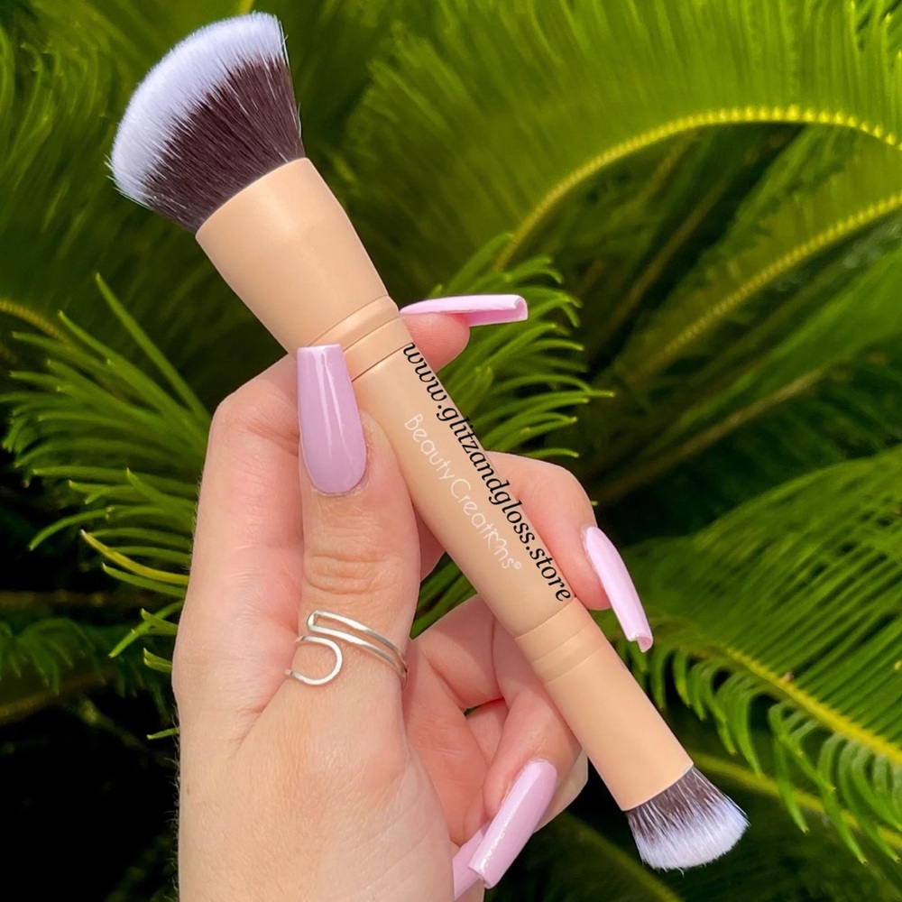 Double-Ended Makeup Brush - Nude/Beige new